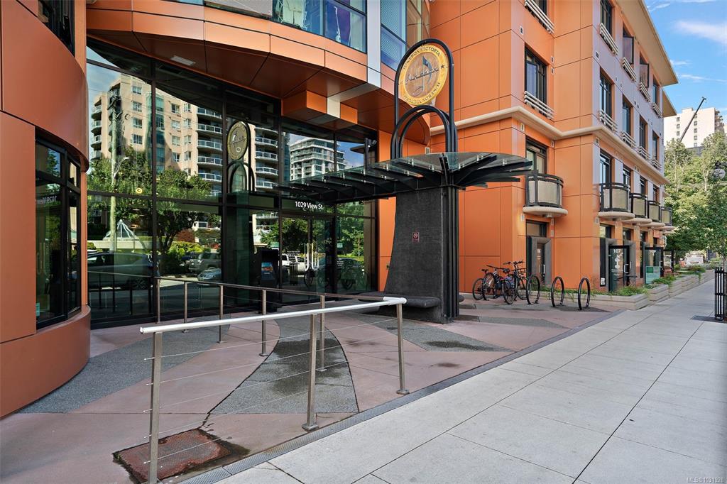 1029 View St, 1031928, BC,