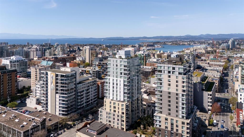 Third View of 848 Yates St, Yates on Yates, Victoria, BC, V8W 1L8