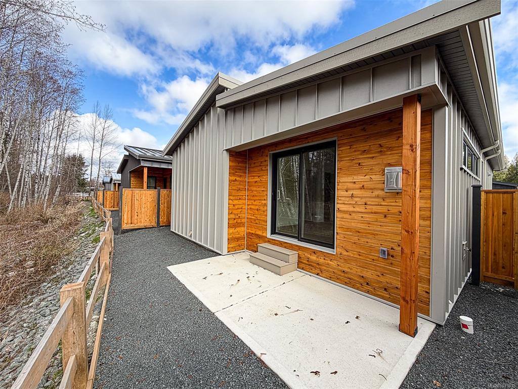 Third View of 3025 Royston Rd, Cumberland, BC, V0R 1S0