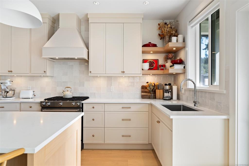 Third View of 973 Isabell Ave, Langford, BC, V9C 2N2