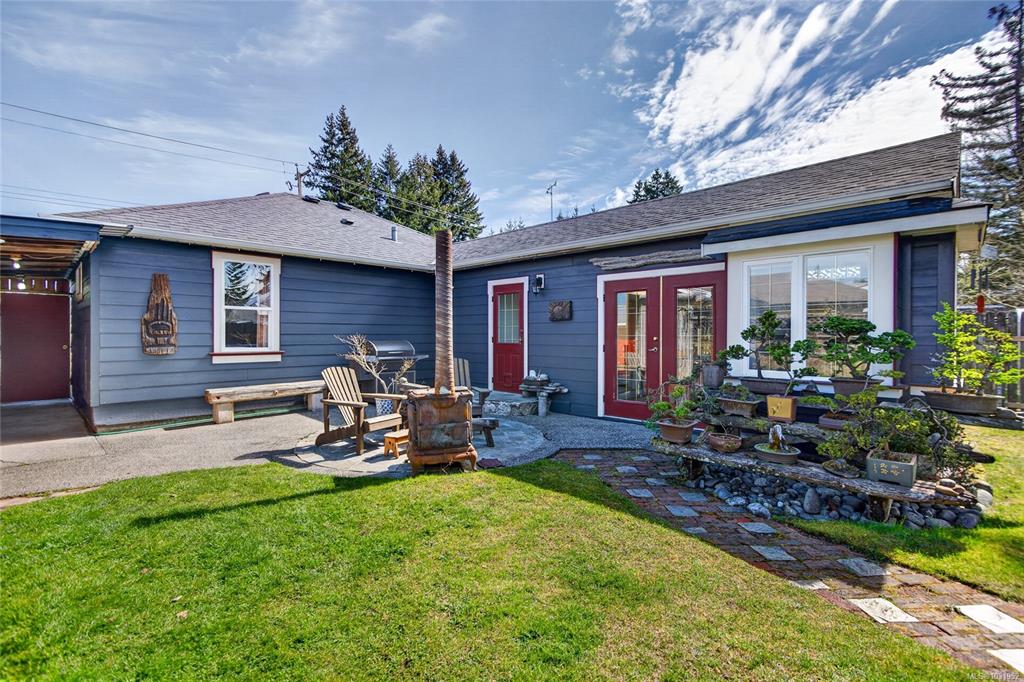 1195 Urquhart Ave, 1031952, BC,