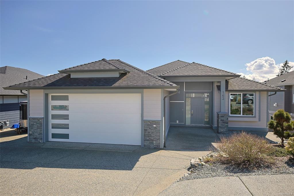 163 Golden Oaks Cres, 1031956, BC,