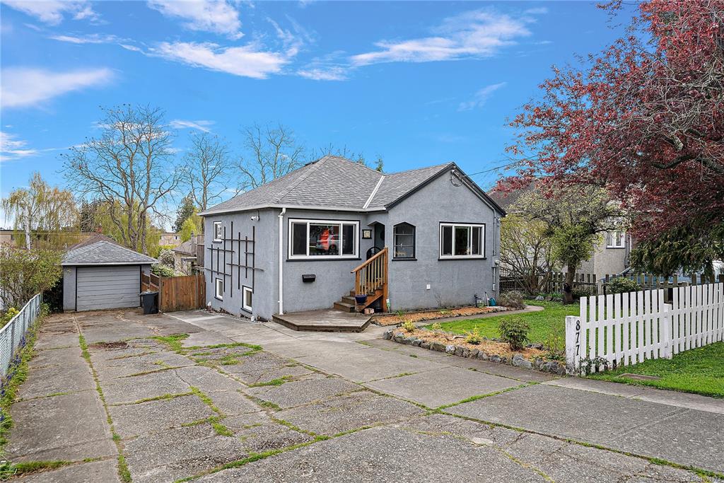 Second View of 877 Wollaston St, Esquimalt, BC, V9A 5A9