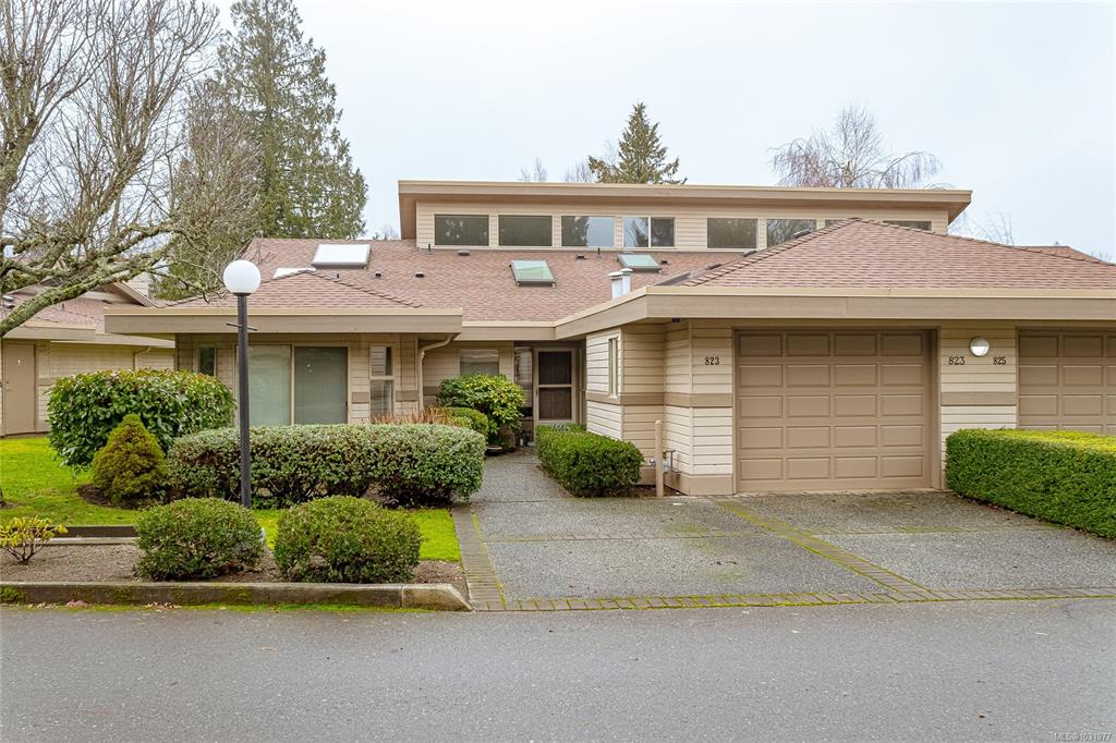 Third View of 823 Lakes Blvd, St. Andrew's Lane, Parksville, BC, V9P 2P8