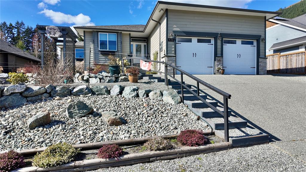 434 Mountain View Dr, 1031992, BC,