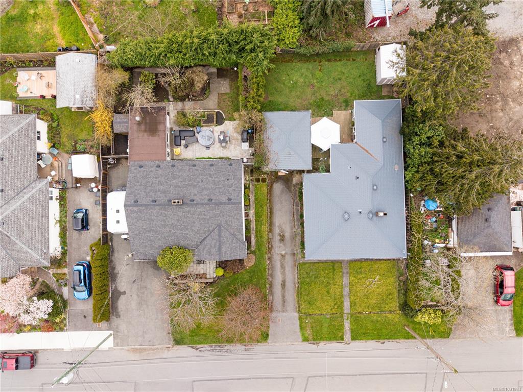 Second View of 1661 1663 Freeman Ave, Saanich, BC, V8P 1P5