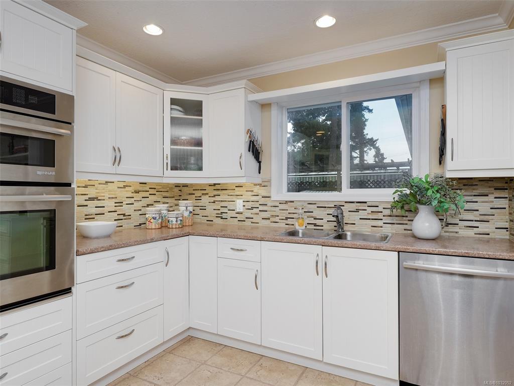 Fifth View of 2087 James White Blvd, Duplex Strata, Sidney, BC, V8L 4G5