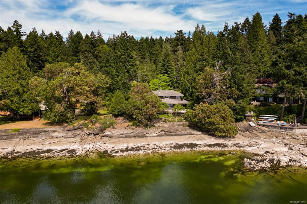 114 Arbutus Rd, 1032069, BC,