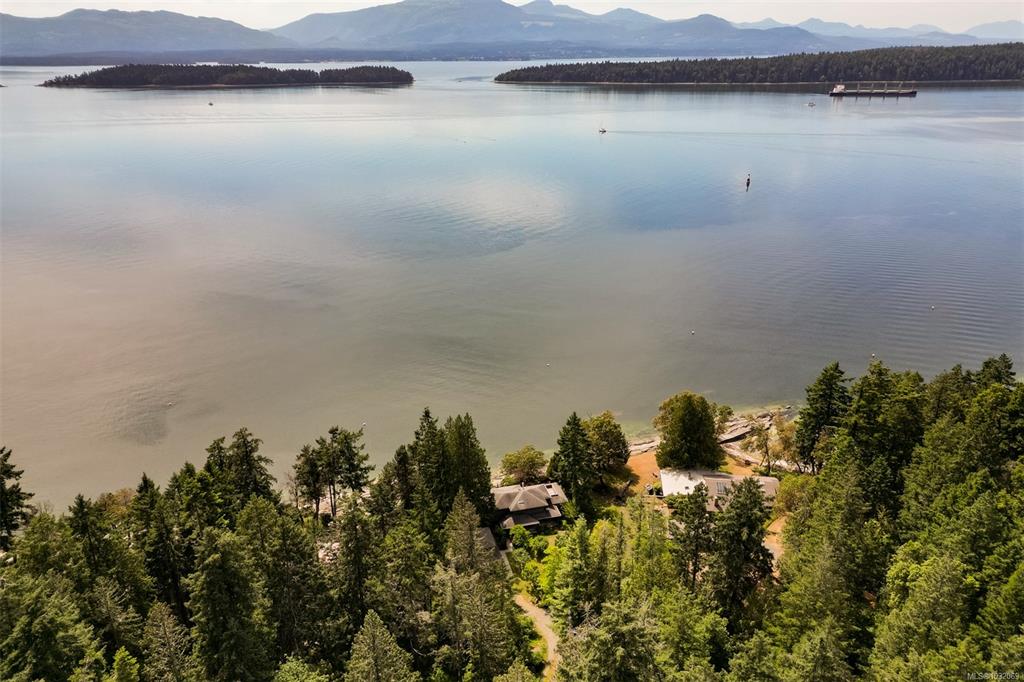 Third View of 114 Arbutus Rd, Salt Spring, BC, V8K 1A3