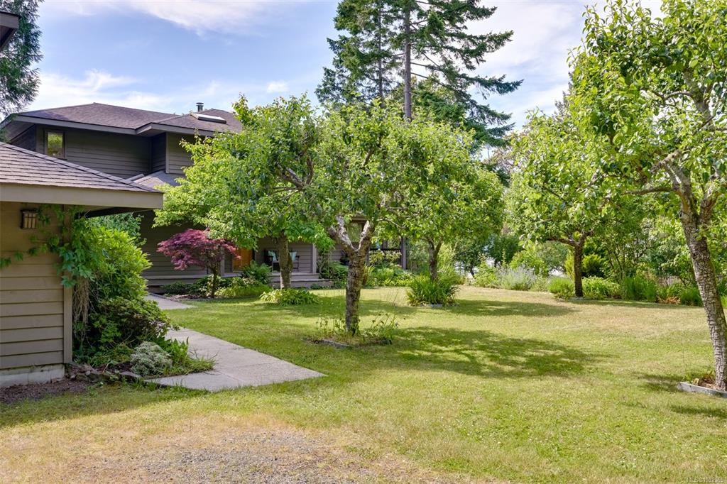 Fifth View of 114 Arbutus Rd, Salt Spring, BC, V8K 1A3
