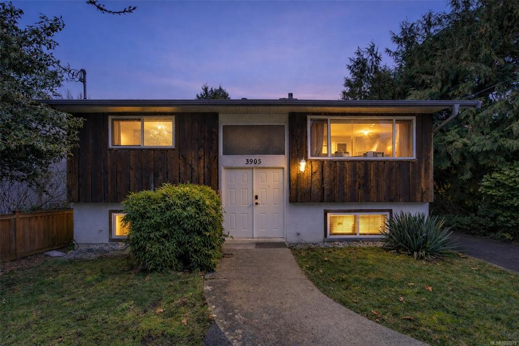Second View of 3905 Grange Rd, Saanich, BC, V8Z 4T6