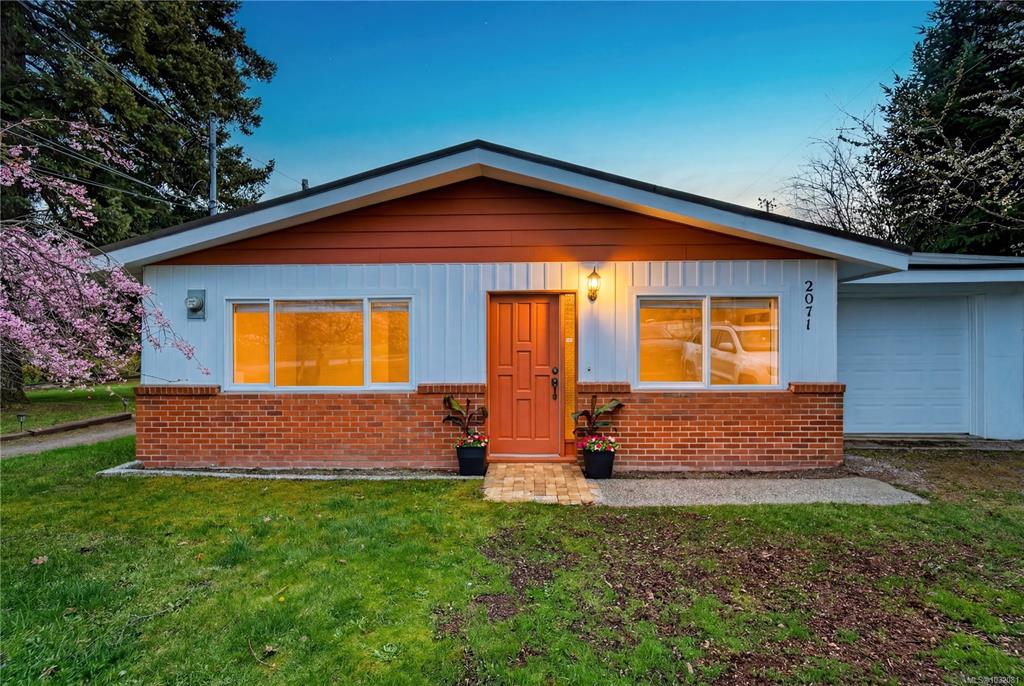 Third View of 2071 East Wellington Rd, Nanaimo, BC, V9S 5V2