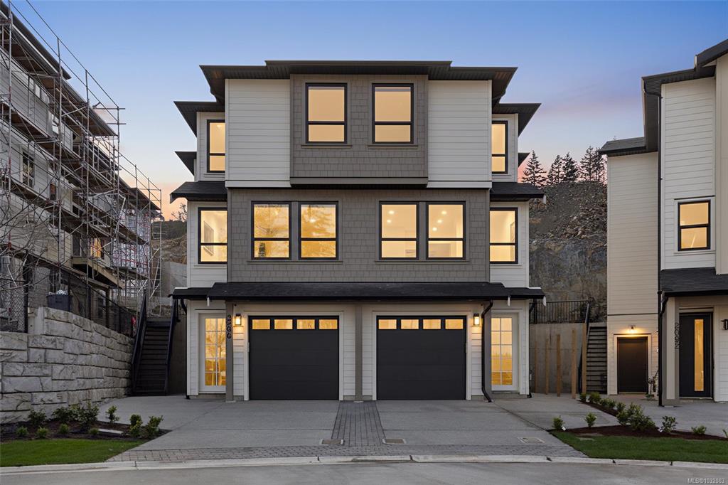 2296 Kingbird Dr, 1032083, BC,