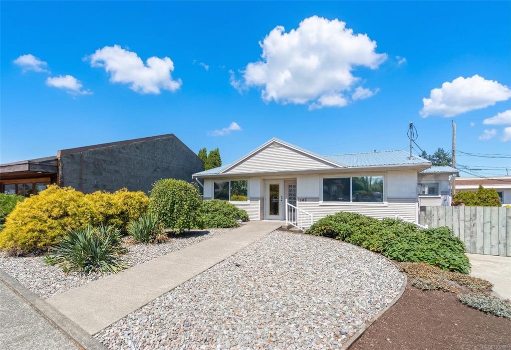 145 Hirst Ave, 1032085, BC,