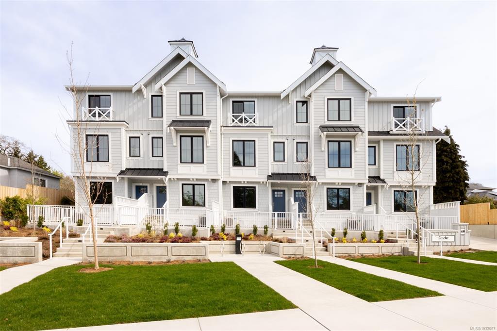 630 Gorge Rd W, 1032087, BC,