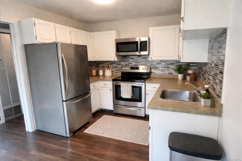 Fifth View of 1215 Bay St, Cedar Bay, Victoria, BC, V8T 1S7