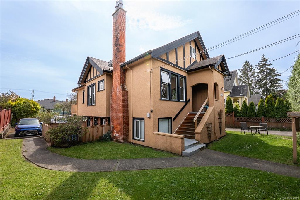 Third View of 1913 Duchess St, Victoria, BC, V8R 4W2