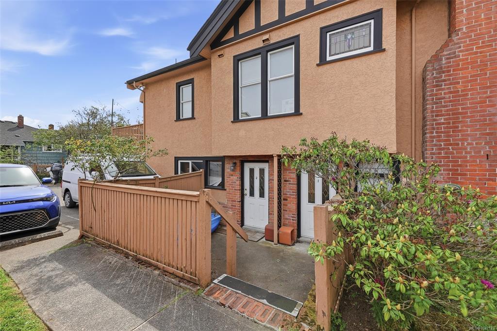 Fourth View of 1913 Duchess St, Victoria, BC, V8R 4W2