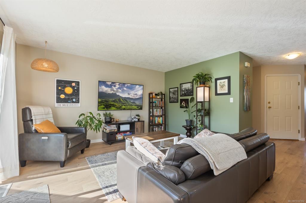 Fifth View of 89 Timberlane Rd, Courtenay, BC, V9N 8Z3