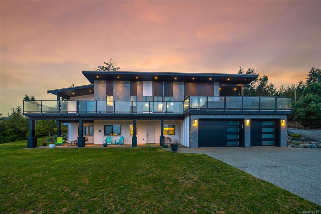 1704 Warn Way, 1032181, BC,