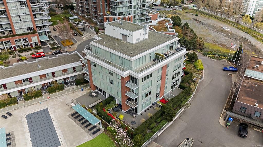 Fourth View of 70 Saghalie Rd, Victoria, BC, V9A 0G9