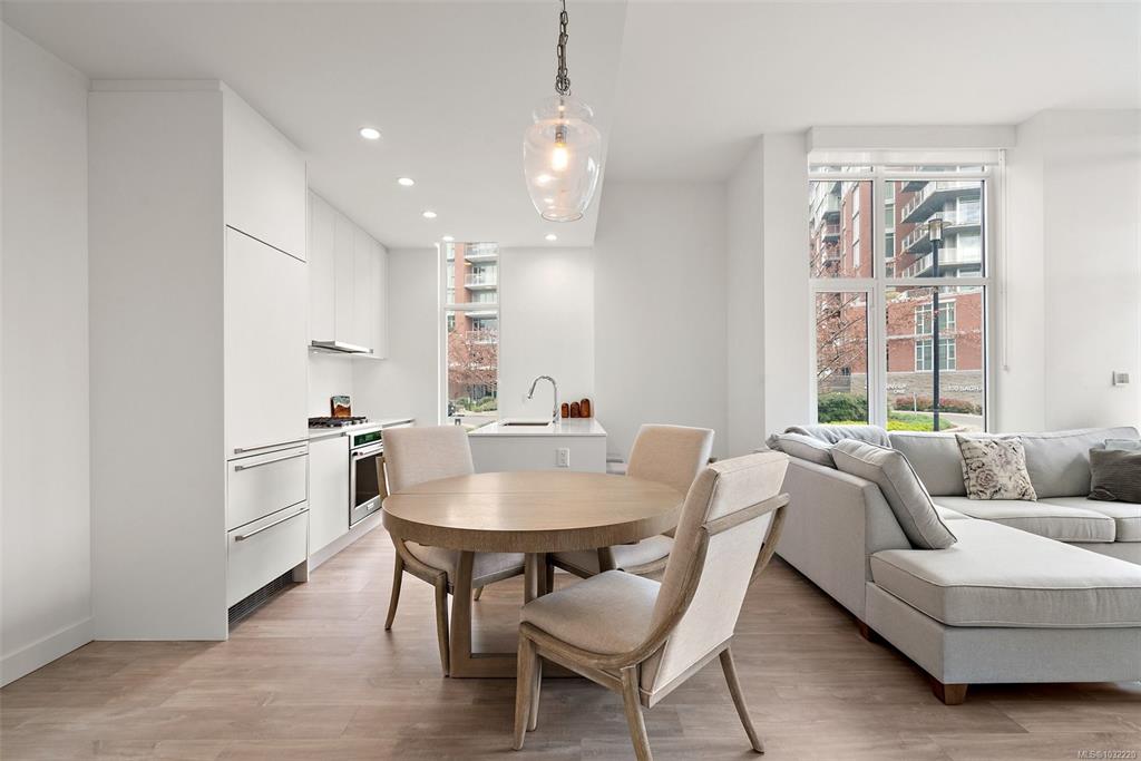 Fifth View of 70 Saghalie Rd, Victoria, BC, V9A 0G9