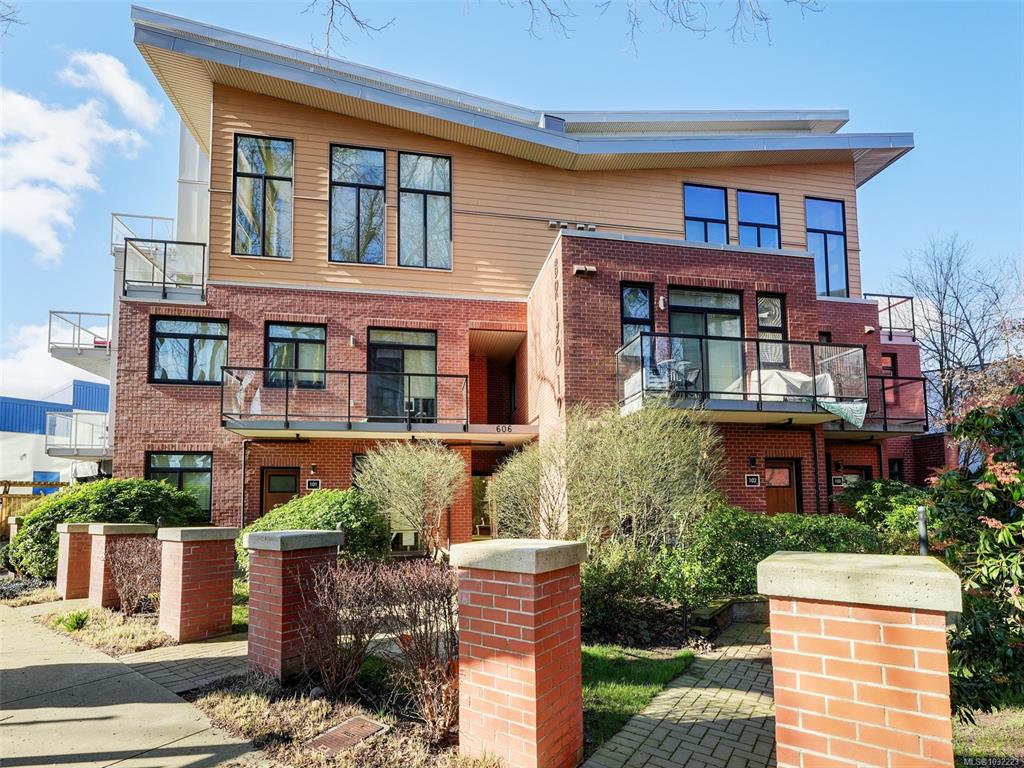 Second View of 606 Speed Ave, Victoria, BC, V8Z 1A4