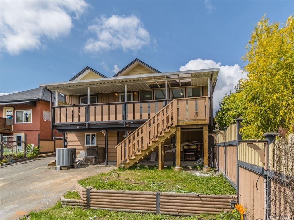 Third View of 18 Gillespie St S, Nanaimo, BC, V9R 4Y3