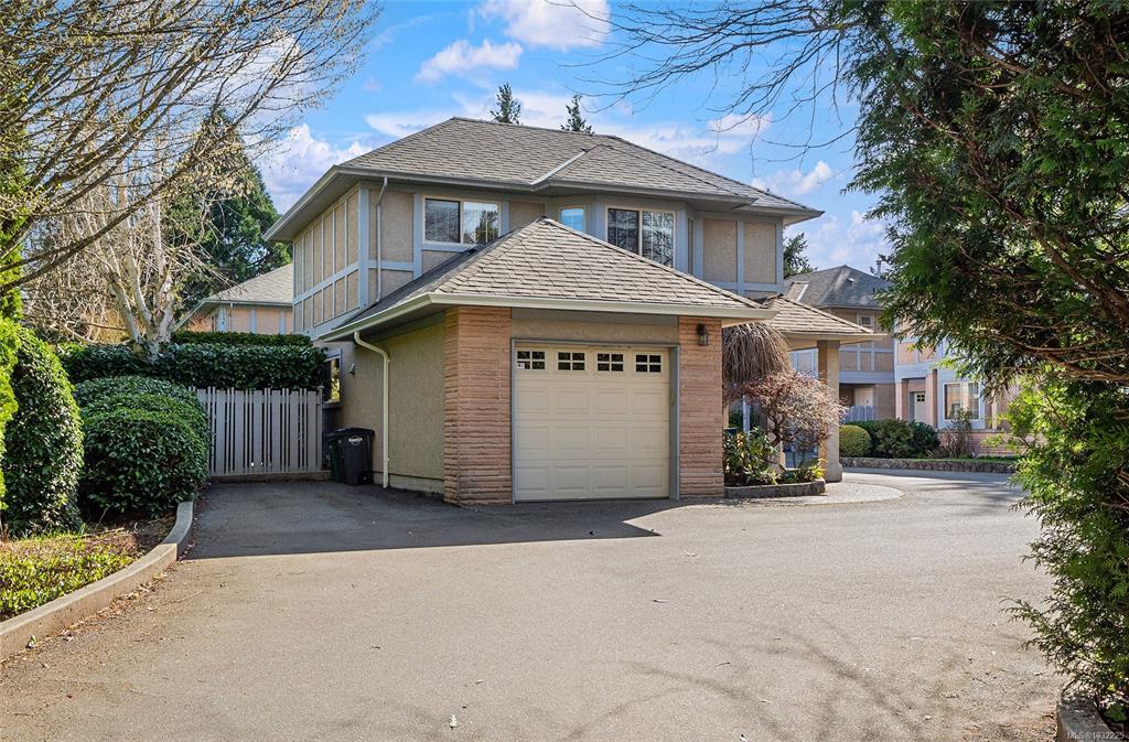 1809 Mckenzie Ave, 1032225, BC,