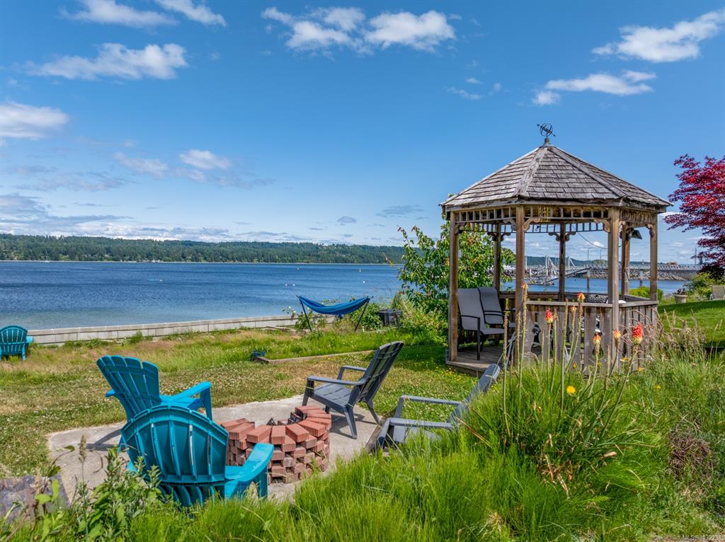 6800 Buckley Bay Frontage Rd, 1032238, BC,