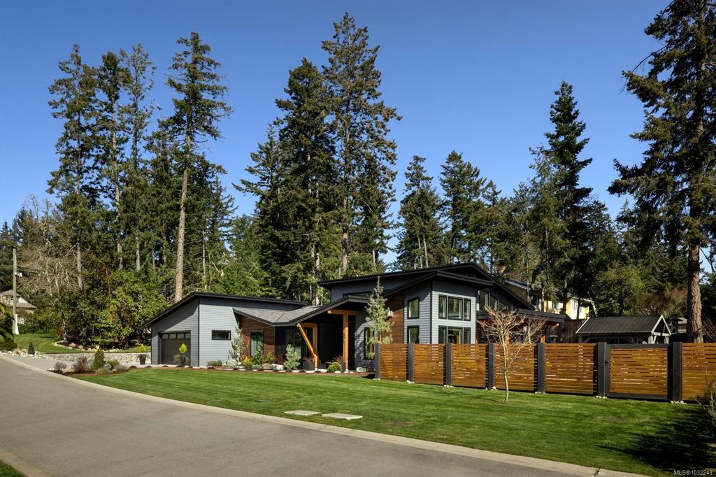593 Downey Rd, 1032243, BC,