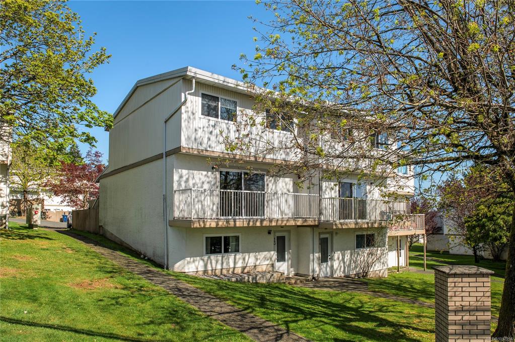 400 Robron Rd, 1032294, BC,