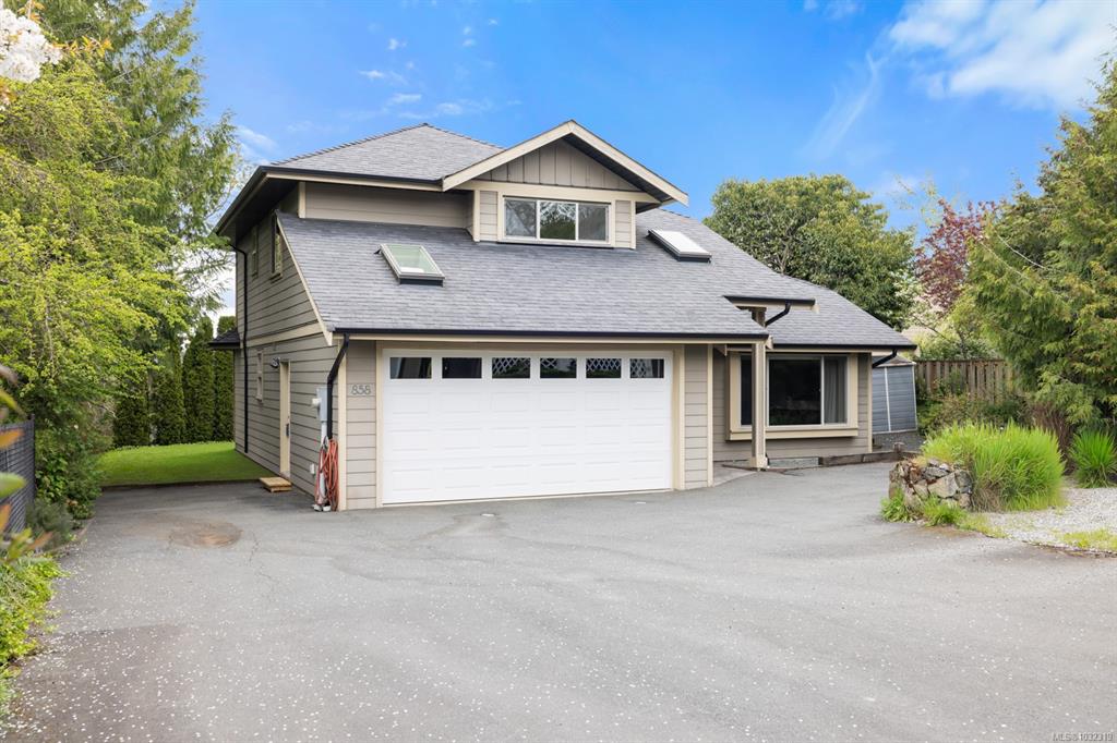 858 Selkirk Ave, 1032319, BC,