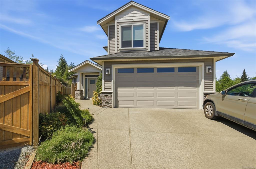751 James Pl, 1032378, BC,