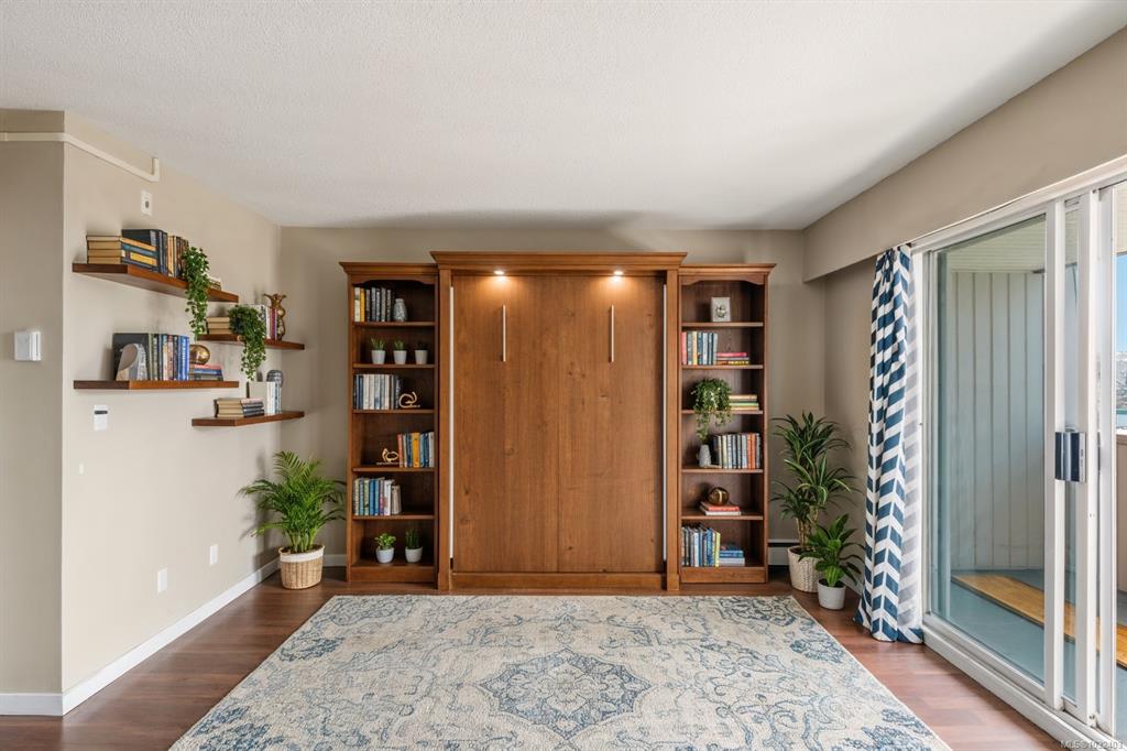 377 Dogwood St, 1032403, BC,