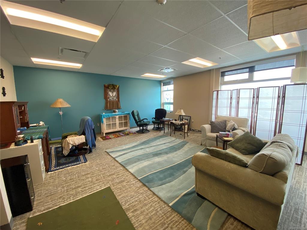 Third View of 388 Harbour Rd, Victoria, BC, V9A 3S1