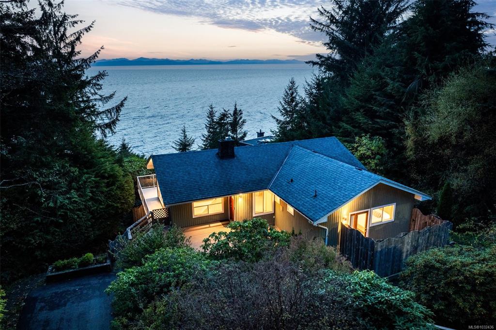 2594 Seaside Dr, 1032436, BC,