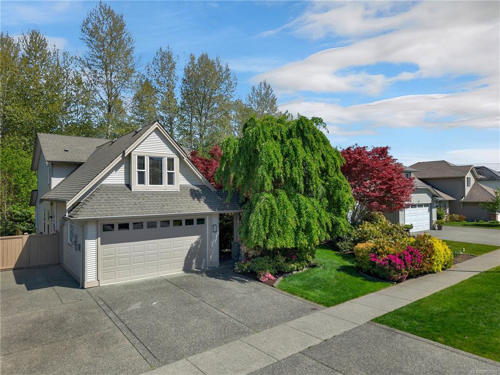 668 Garden Way, 1032462, BC,