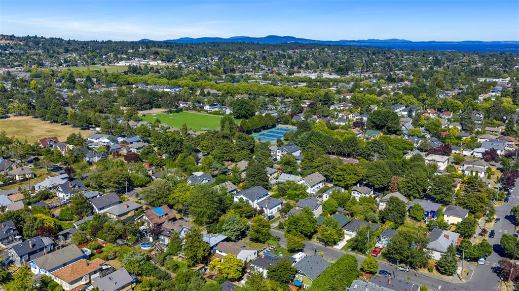 Fourth View of 2624 Forbes St, Victoria, BC, V8R 4C1