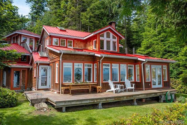 105 Island Park Dr, 1032504, BC,