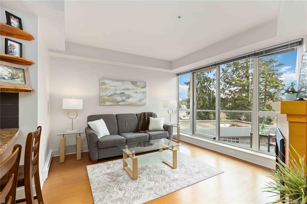 2745 Veterans Memorial Pkwy, 1032511, BC,