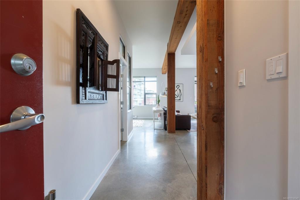 Fourth View of 455 Sitkum Rd, Victoria, BC, V9A 7N9