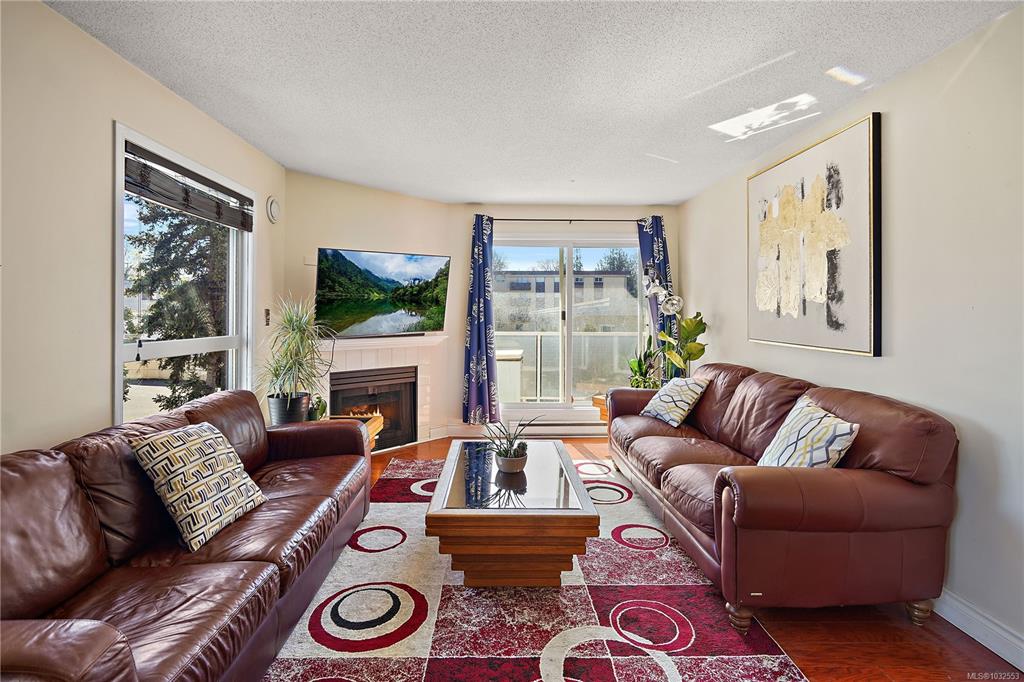 Fifth View of 2529 Wark St, Victoria, BC, V8T 4G7