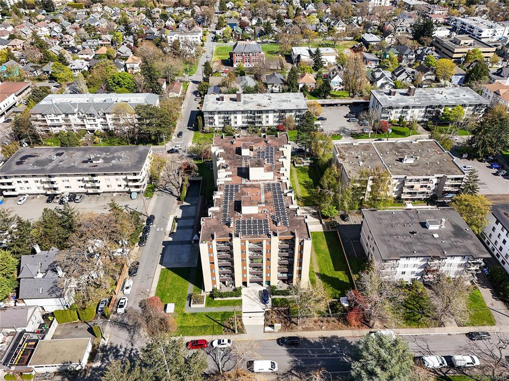 Second View of 1745 Leighton Rd, Harrington House, Victoria, BC, V8R 6R6