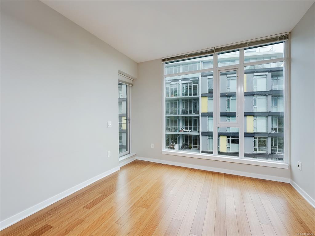 Fourth View of 373 Tyee Rd, Balance, Victoria, BC, V9A 0B3