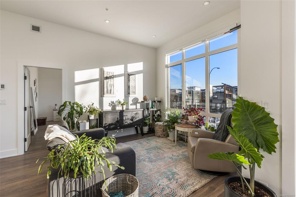 1110 Samar Cres, 1032575, BC,