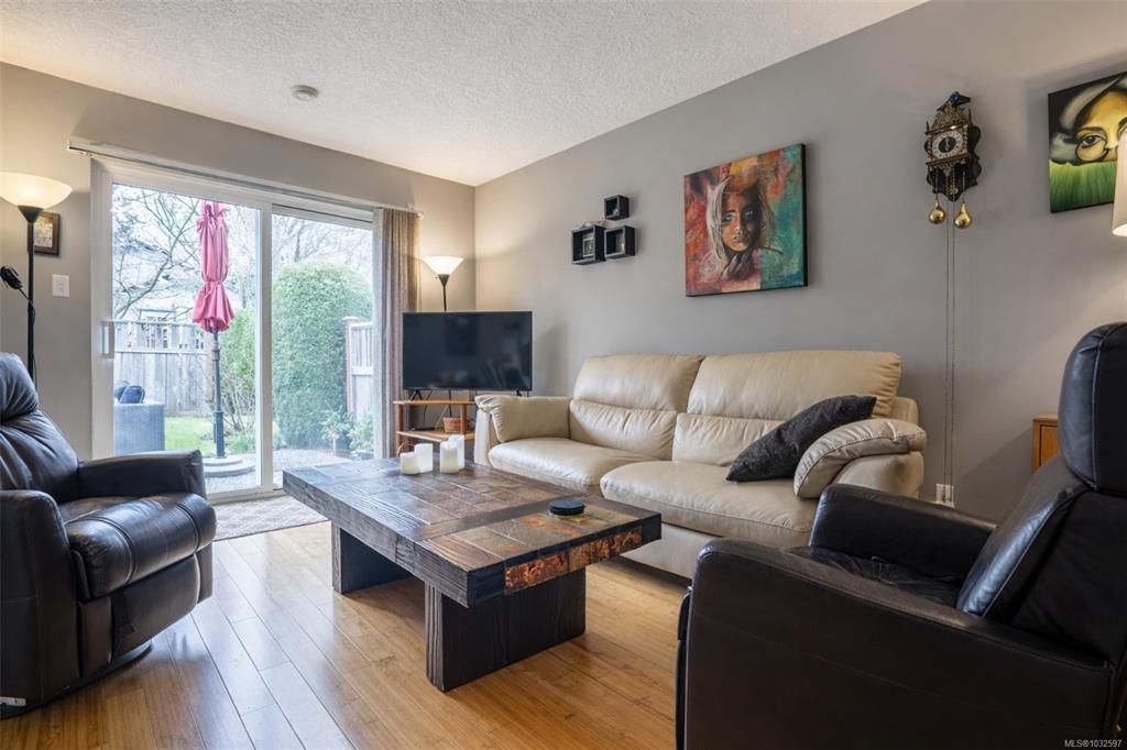 Third View of 1771 Bay St, Victoria, BC, V8R 2B9