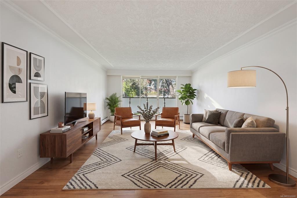 Fourth View of 1025 Inverness Rd, Saanich, BC, V8X 2S2