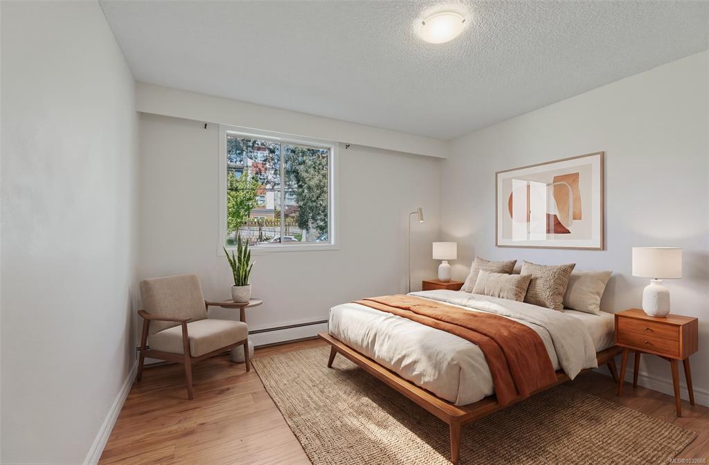 Fifth View of 1025 Inverness Rd, Saanich, BC, V8X 2S2