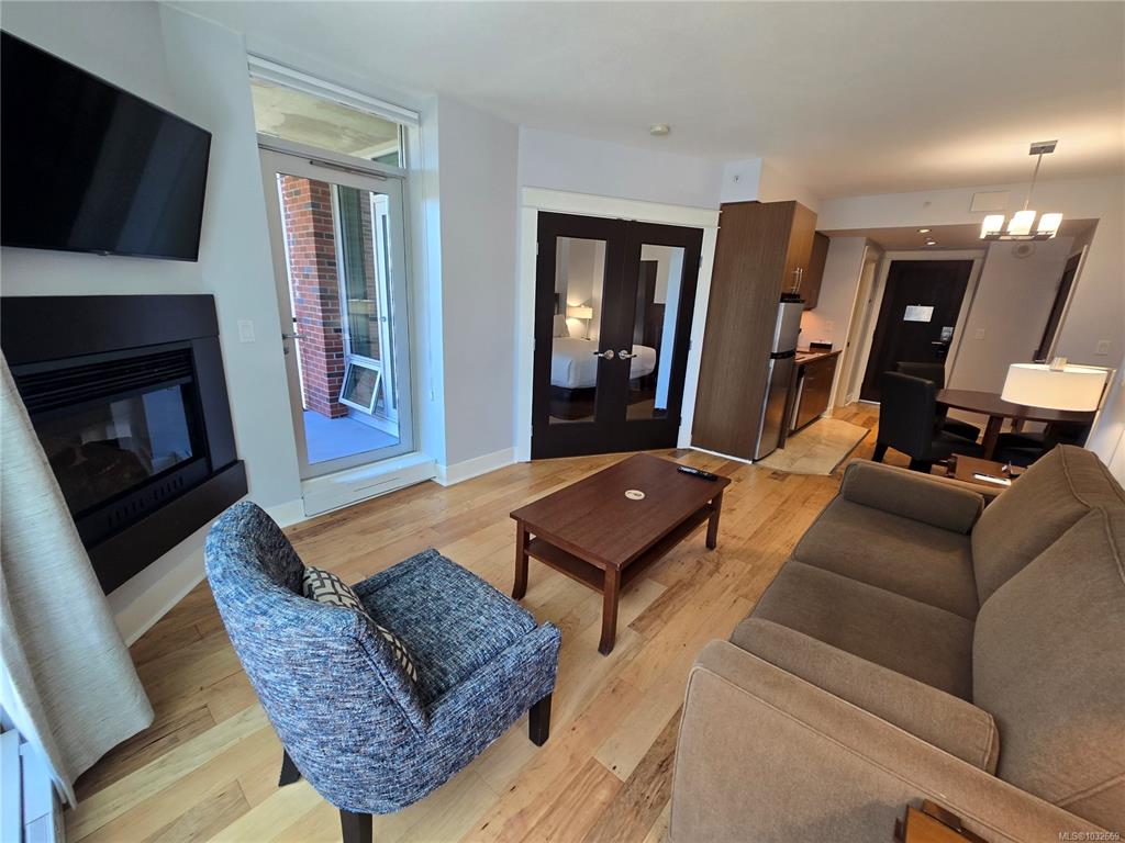 Fourth View of 810 Humboldt St, Victoria, BC, V8V 5B1